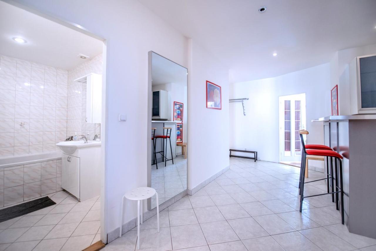 Apartments Vezenska Прага Екстер'єр фото