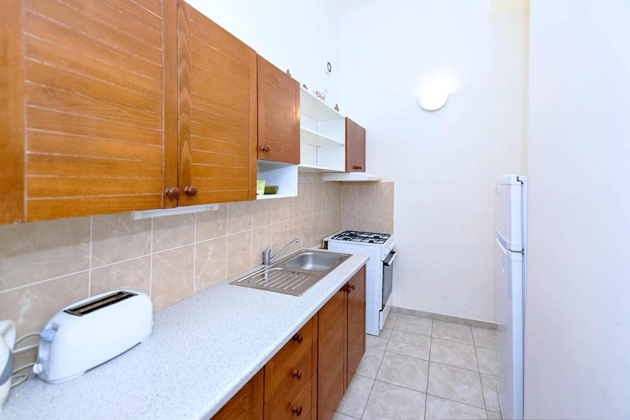 Apartments Vezenska Прага Екстер'єр фото