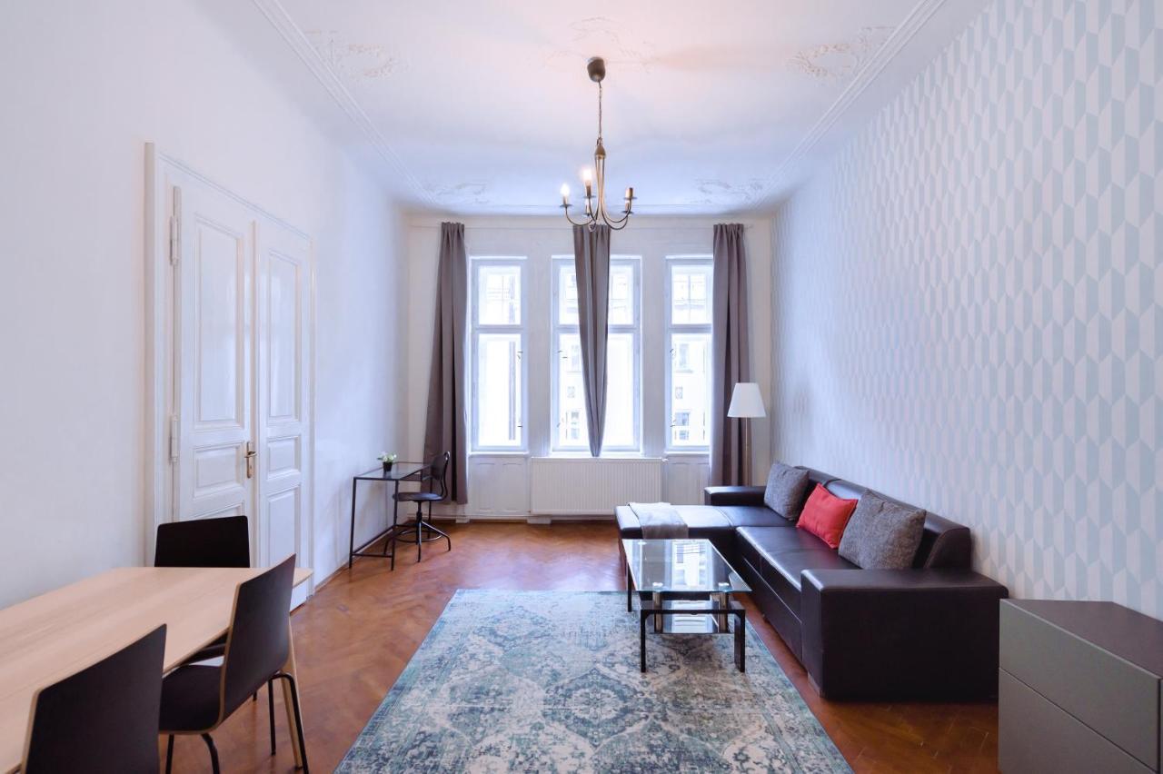 Apartments Vezenska Прага Екстер'єр фото