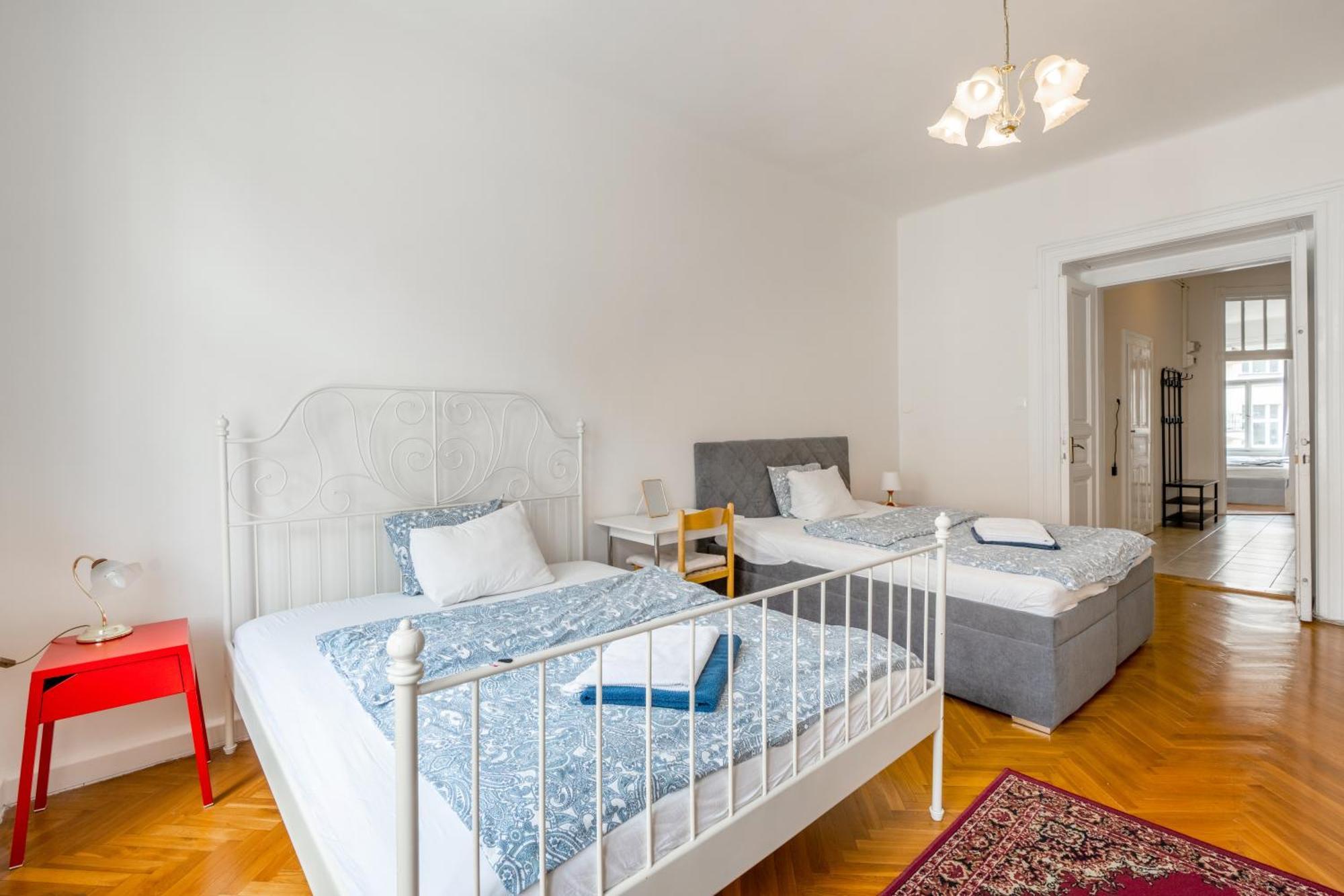 Apartments Vezenska Прага Номер фото
