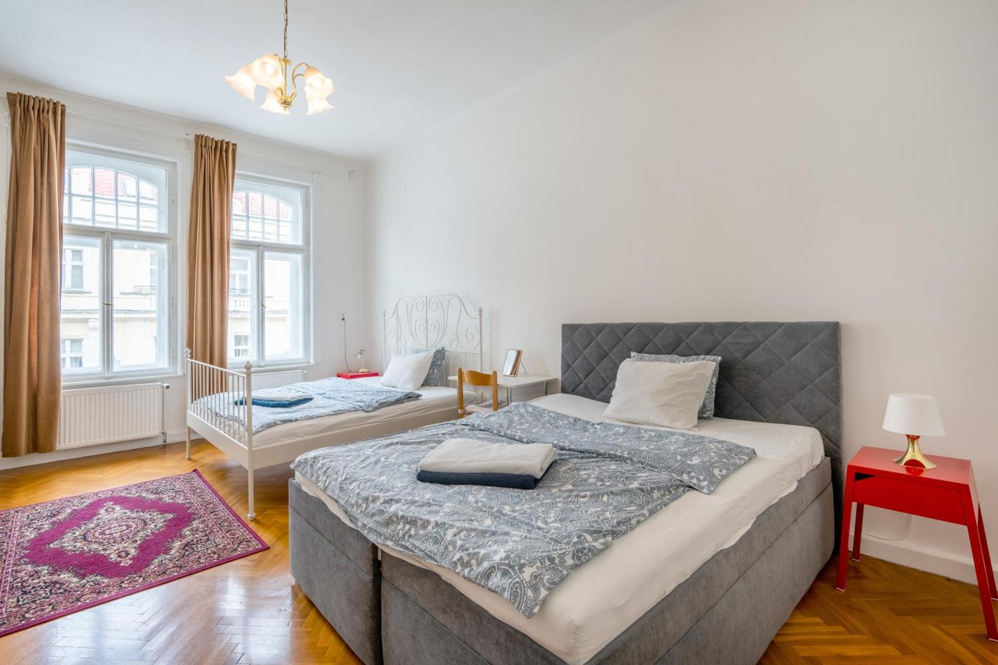 Apartments Vezenska Прага Номер фото